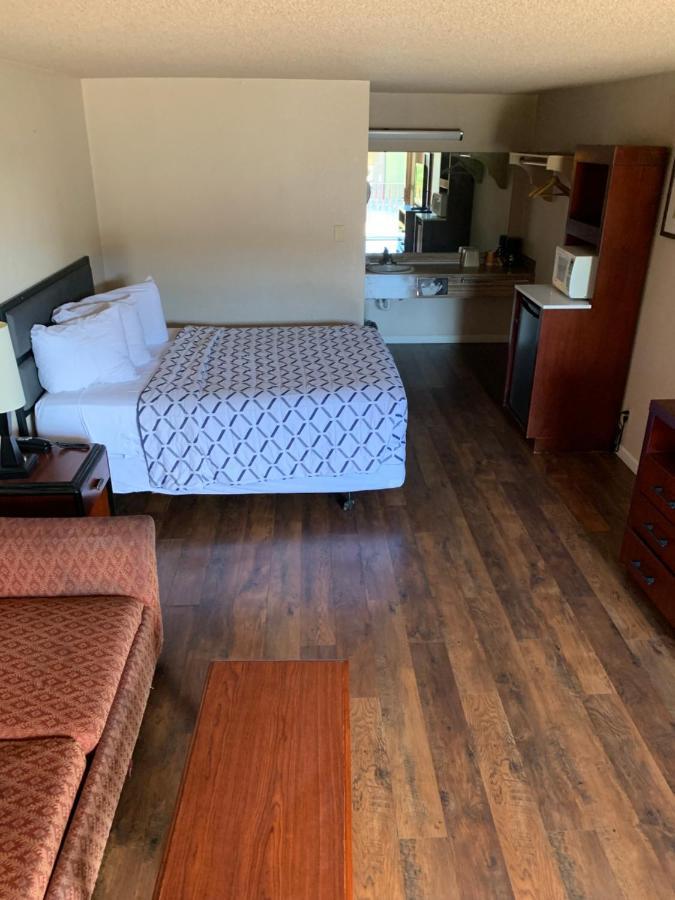 Smokey Point Motor Inn 阿灵顿 外观 照片