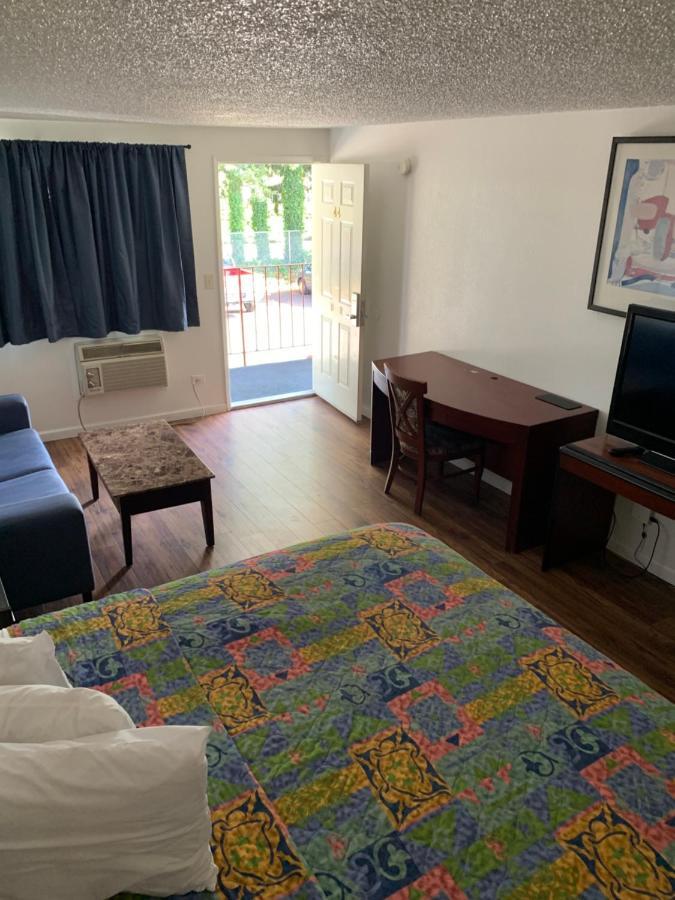 Smokey Point Motor Inn 阿灵顿 外观 照片