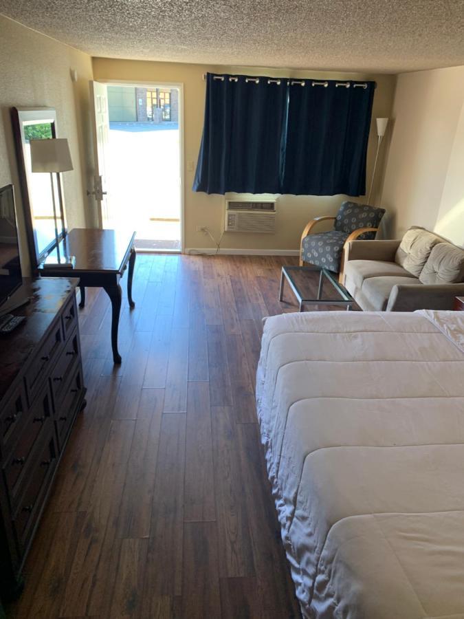 Smokey Point Motor Inn 阿灵顿 外观 照片