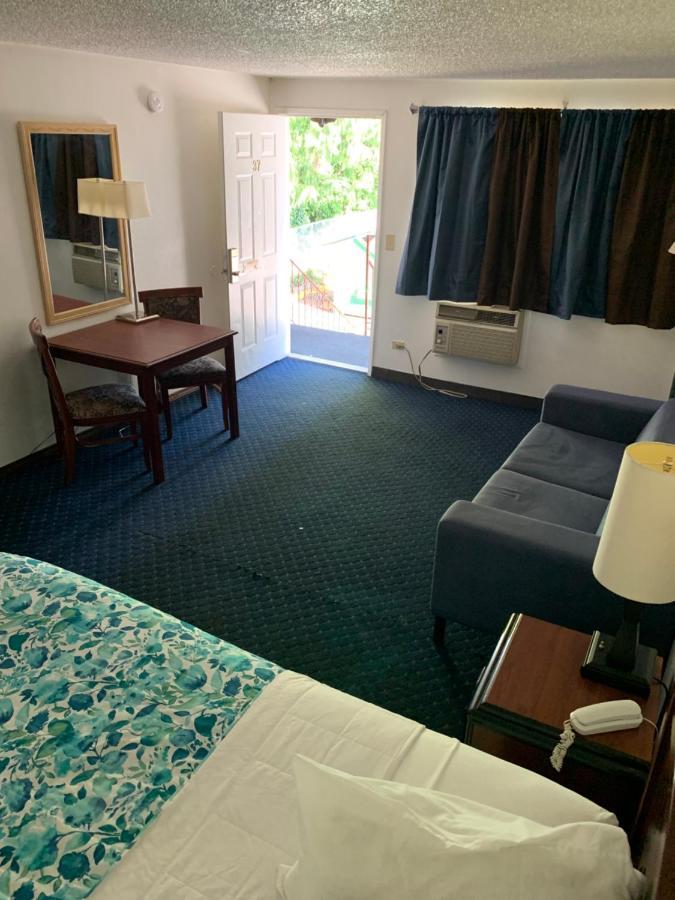 Smokey Point Motor Inn 阿灵顿 外观 照片